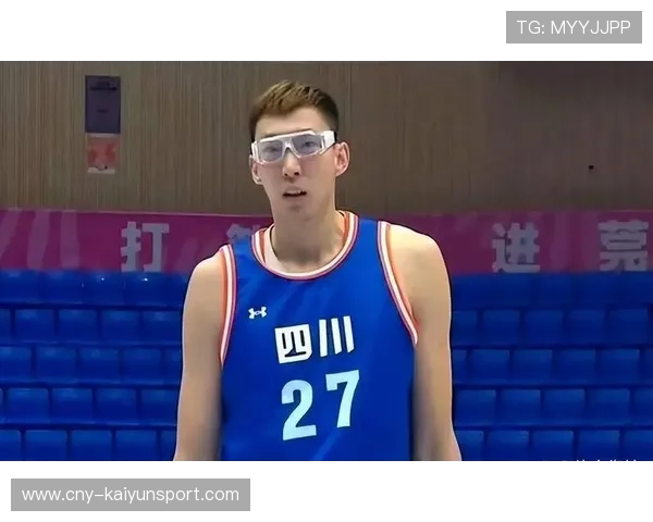 周琦状态上佳,展现卓越表现,成就赛场新高峰