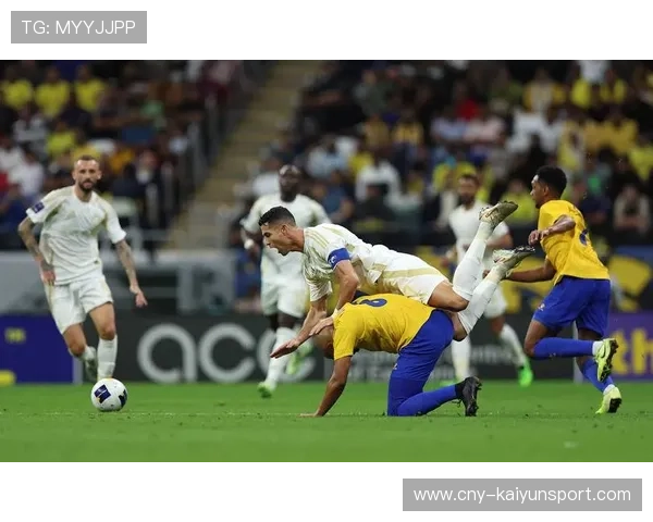 C罗任意球直挂死角，利雅得胜利一脚定音，c罗精彩任意球