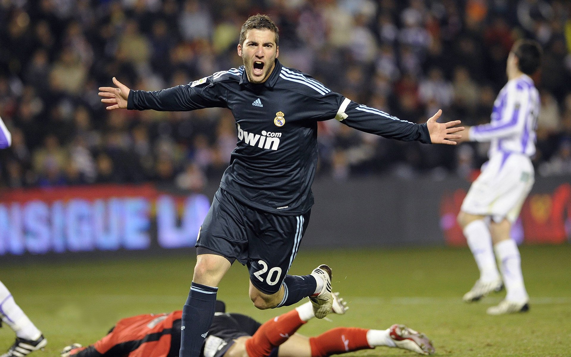 从落后到领先：20+分逆转全纪录！，落后30分逆转