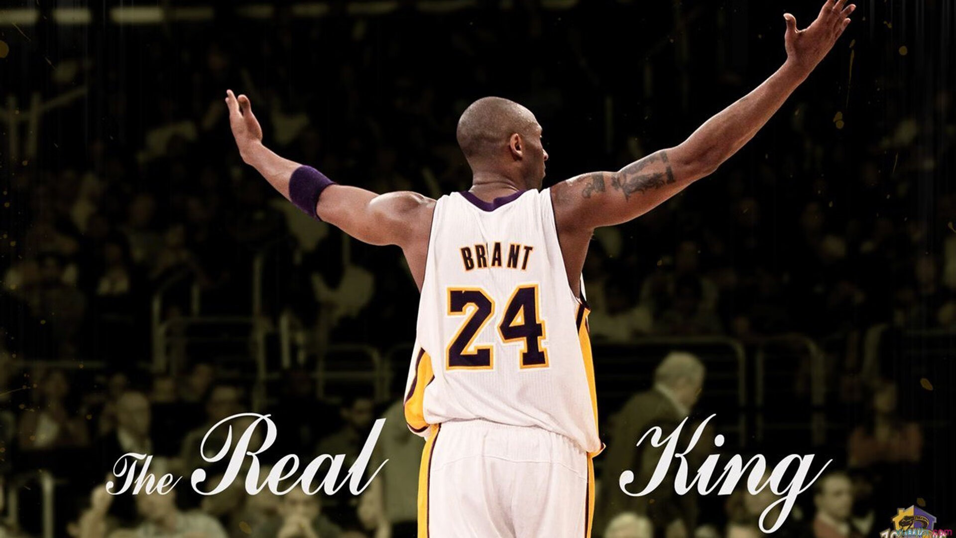 伯恩茅斯逆转埃弗顿，保级大战再添悬念，伯恩茅斯主帅