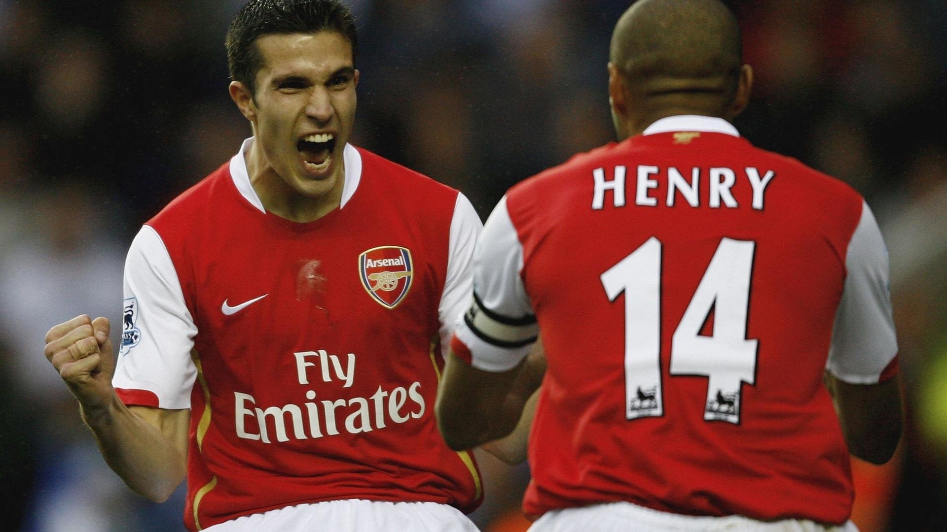 福登有望在未来比赛中承担更多组织职责，福登的踢法像谁